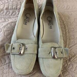 Donna Carolina Green Faux Suede Wedge Shoe Womens size 6.5M